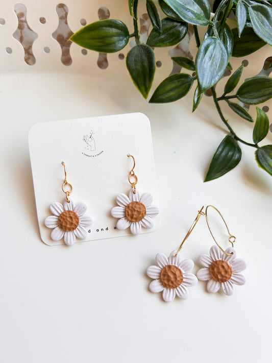 Daisy Delight Clay Blossoms: Handmade Spring Earrings
