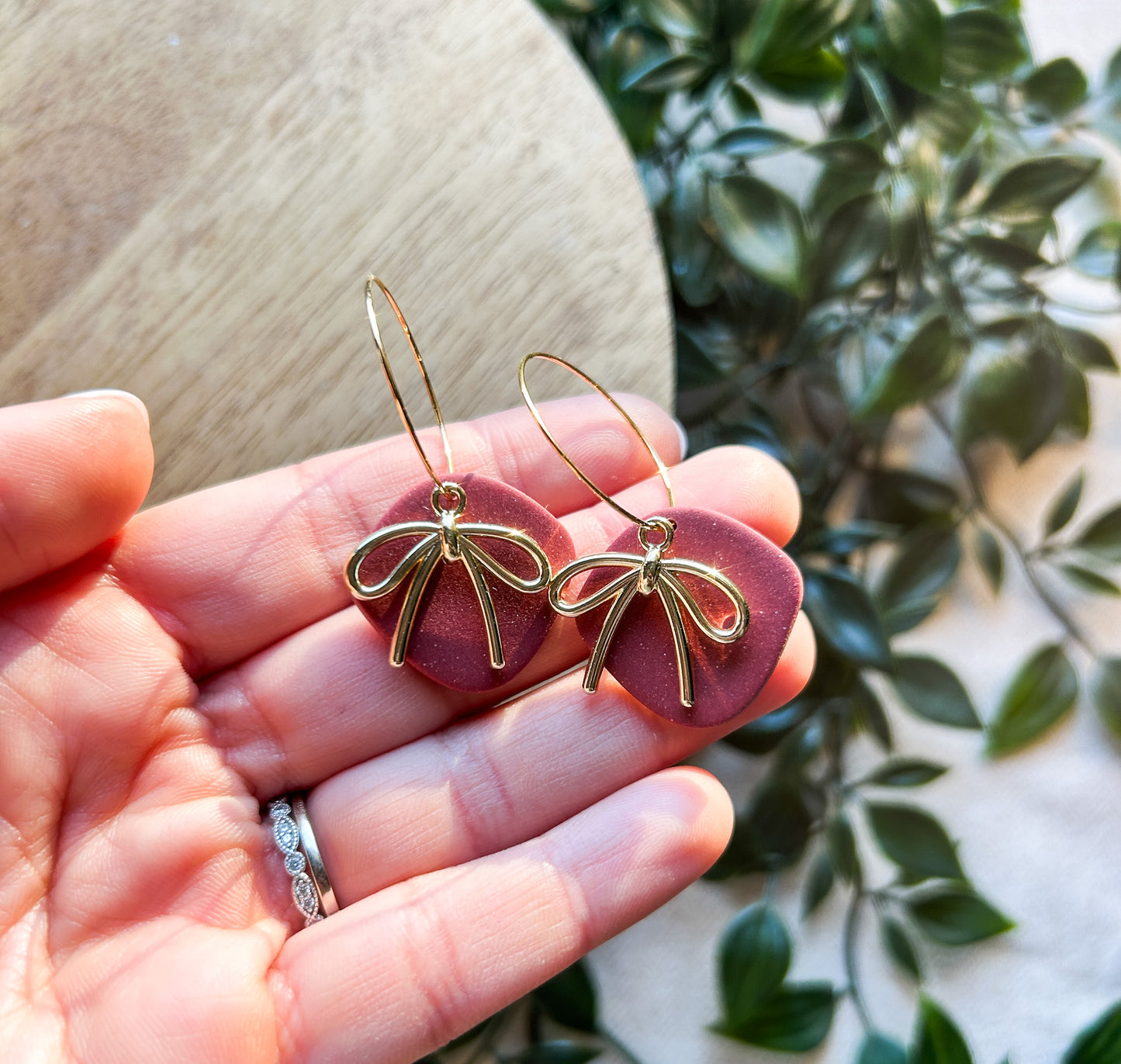 Whimsy Bows Earrings – Sweet, Lightweight Accessories for Valentine’s Day